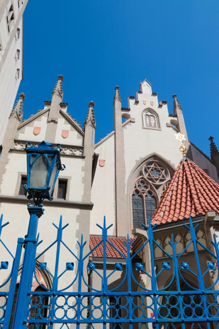 Eine Führung durch Josefov in Prag bedeutet: Jüdische Geschichte, Synagogen und der Golem – lebendig vermittelt für Schulklassen
